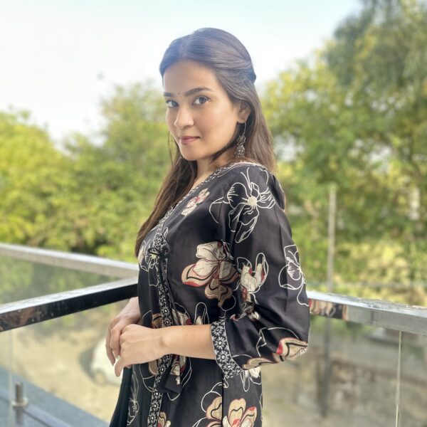 Nisha Elegant Set